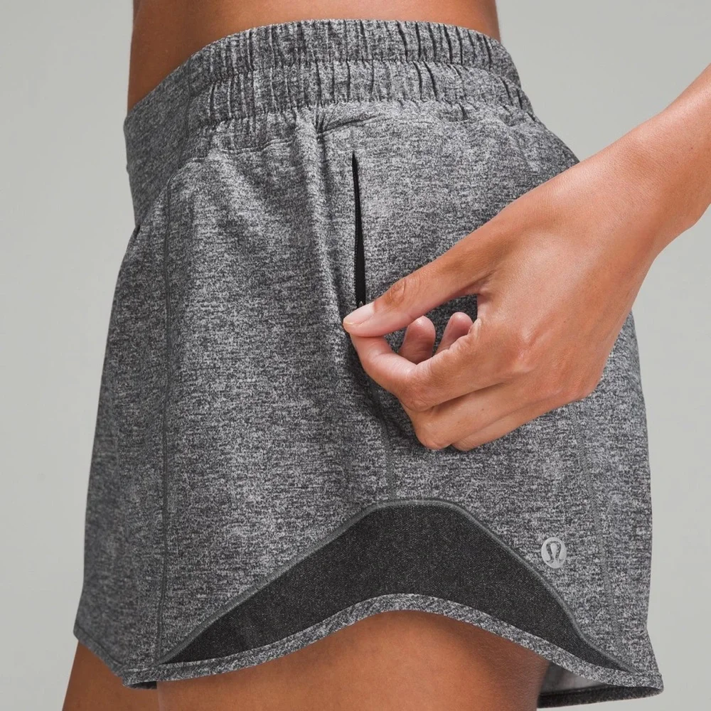 Lululemon Hotty Hot Gray Lined Shorts II 2.5” Size 4 Heather Lux Multi Black NWO - Picture 6 of 15